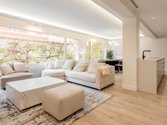 Luminosa vivienda en el corazón del Barrio de Salamanca (ref: CW25VT_V1005JRV)