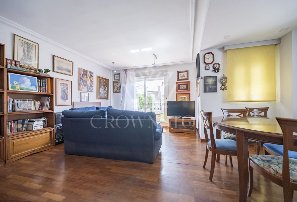 Precioso chalet pareado en Salvador, Madrid CW26VT_V1001JRV