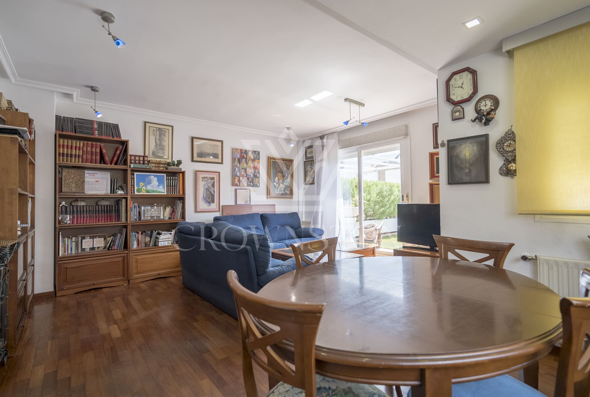 Precioso chalet pareado en Salvador, Madrid CW26VT_V1001JRV